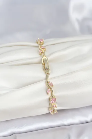 Pirinç Gold Renk Pembe Zirkon Taşlı Çiçek Model Kadın Bileklik Pirinç Gold Renk Pembe Zirkon Taşlı Çiçek Model Kadın Bileklik