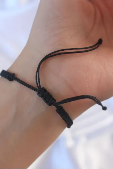 Gümüş Renk Zirkon Taşlı Taç Figür Makrome Bileklik Gümüş Renk Zirkon Taşlı Taç Figür Makrome Bileklik