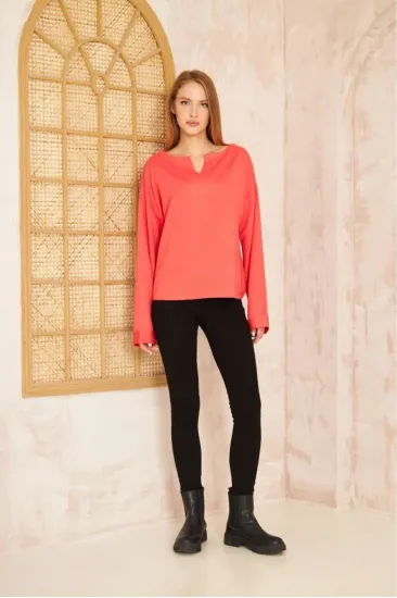 Kadın Ekstra Uzun Duble Kol / Yakası Yırtmaçlı Salaş Sweatshirt Bluz 700-3470187 Kadın Ekstra Uzun Duble Kol / Yakası Yırtmaçlı Salaş Sweatshirt Bluz 700-3470187