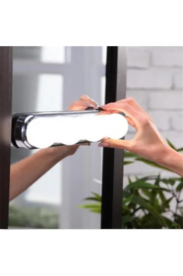 Kablosuz Parlak Banyo Stüdyo Makyaj Aynası Işığı Pilli Vantuzlu Taşınabilir 4 Led Ampul (5637) Kablosuz Parlak Banyo Stüdyo Makyaj Aynası Işığı Pilli Vantuzlu Taşınabilir 4 Led Ampul (5637)