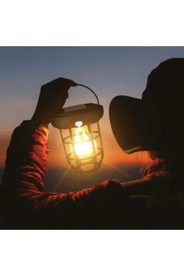 Solar Kamp Feneri – Güneş Enerjili, Otomatik Şarj ve Gece Işığı, Taşınabilir ve Asılabilir LED Dış Mekan Lamba (5637) Solar Kamp Feneri – Güneş Enerjili, Otomatik Şarj ve Gece Işığı, Taşınabilir ve Asılabilir LED Dış Mekan Lamba (5637)