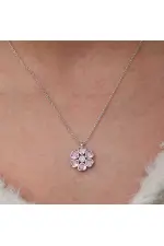 Gümüş Pembe Kalpli Çiçek Kadın Kolye Gümüş Pembe Kalpli Çiçek Kadın Kolye