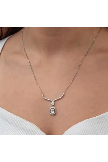 Gümüş Baget Taşlı Gerdanlık Model Kadın Kolye Gümüş Baget Taşlı Gerdanlık Model Kadın Kolye