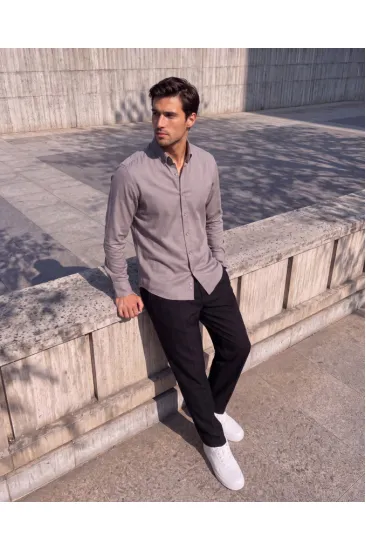 Erkek Standart Kesim Gabardin Kumaş Uzun Kollu Gömlek Erkek Standart Kesim Gabardin Kumaş Uzun Kollu Gömlek