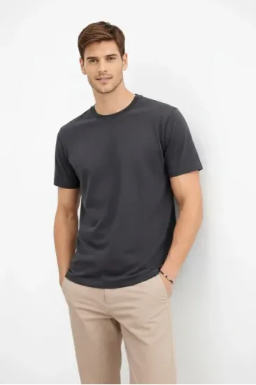 Erkek Bisiklet Yaka Tişört Regular Kalıp Basic Pamuklu Günlük Kullanım T-shirt - Füme Erkek Bisiklet Yaka Tişört Regular Kalıp Basic Pamuklu Günlük Kullanım T-shirt - Füme