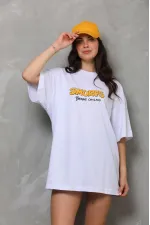 kadın Bisiklet Yaka Baskılı Oversize T-Shirt - Beyaz kadın Bisiklet Yaka Baskılı Oversize T-Shirt - Beyaz