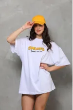 kadın Bisiklet Yaka Baskılı Oversize T-Shirt - Beyaz kadın Bisiklet Yaka Baskılı Oversize T-Shirt - Beyaz
