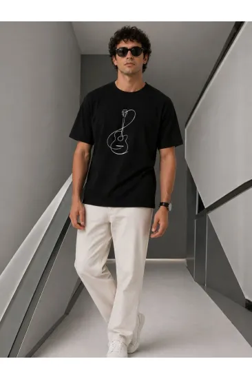 Erkek Minimal Gitar Baskılı Tişört T-Shirt Yazlık Kısa Kol Bisiklet Yaka T-Shirt - Siyah Erkek Minimal Gitar Baskılı Tişört T-Shirt Yazlık Kısa Kol Bisiklet Yaka T-Shirt - Siyah