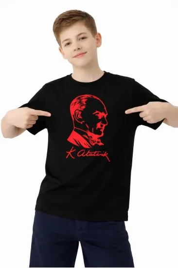 Erkek Çocuk Atatürk Baskılı Tişört Kısa Kollu Bisiklet Yaka T-Shirt - Siyah Erkek Çocuk Atatürk Baskılı Tişört Kısa Kollu Bisiklet Yaka T-Shirt - Siyah
