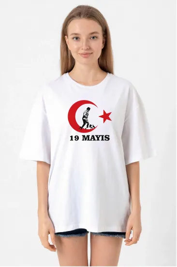 19 Mayıs Atatürk Gençlik Spor Bayramı Baskılı Bisiklet Yaka T-shirt - Beyaz 19 Mayıs Atatürk Gençlik Spor Bayramı Baskılı Bisiklet Yaka T-shirt - Beyaz