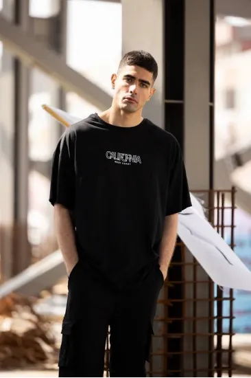 Erkek Baskılı T-Shirt Kısa Kol Bisiklet Yaka Regular Fit Rahat Kalıp Günlük Tişört - Siyah