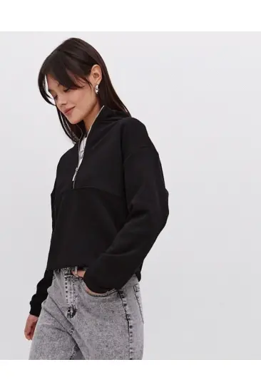 Kadın 3 İplik Pamuklu Oversize Yarım Fermuarlı Yakalı Basic Sweatshirt - Siyah Kadın 3 İplik Pamuklu Oversize Yarım Fermuarlı Yakalı Basic Sweatshirt - Siyah