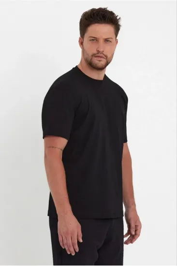 Erkek Düz Penye Tişört Bisiklet Yaka Kısa Kol Regular Fit T-Shirt - Siyah Erkek Düz Penye Tişört Bisiklet Yaka Kısa Kol Regular Fit T-Shirt - Siyah