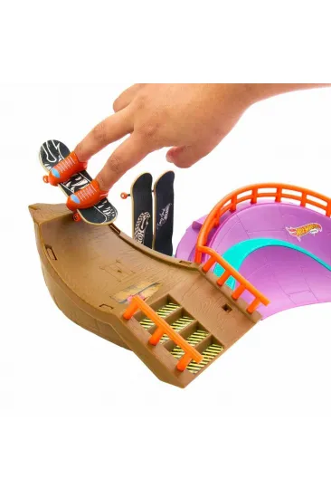 HMK01 Hot Wheels Skate Ahtapot Kaykay Parkı Oyun Seti HMK01 Hot Wheels Skate Ahtapot Kaykay Parkı Oyun Seti